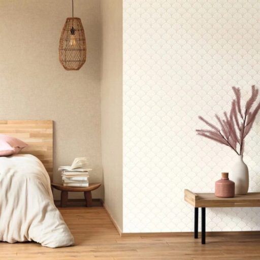 Természetes kézműves szellemű lágy egyszínű finom textilhatású minta bézs tónus tapéta