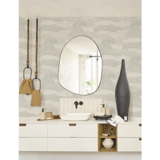 Homokdűnék lágy vonalait idéző apró részecskékből álló grafikus minta szürkésbézs és antracit tónus finom mintafény tapéta