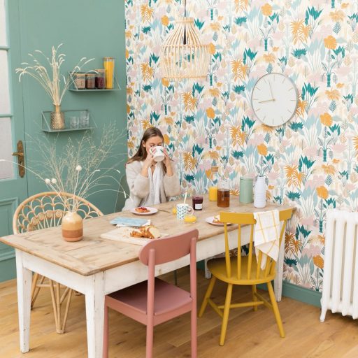  dzsungel krémfehér zöld narancs rózsaszín világoskék csillogó fémes fény tapéta