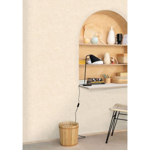 Betonhatású enyhén texturált minta gyönyörű effektek sivatagi rózsaszín tónus tapéta