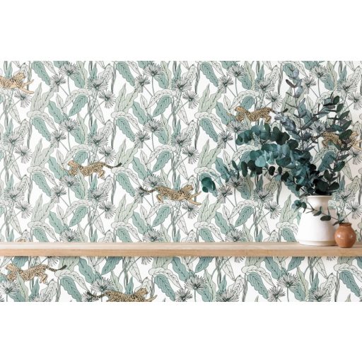 Caselio The Place to Be(d) 101770000 FANTASY WORLD Natur Organikus minta leopárdokkal fehér mandula és mentazöld fekete aranybarna tapéta