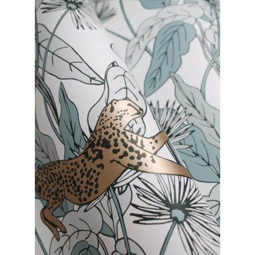 Caselio The Place to Be(d) 101770000 FANTASY WORLD Natur Organikus minta leopárdokkal fehér mandula és mentazöld fekete aranybarna tapéta