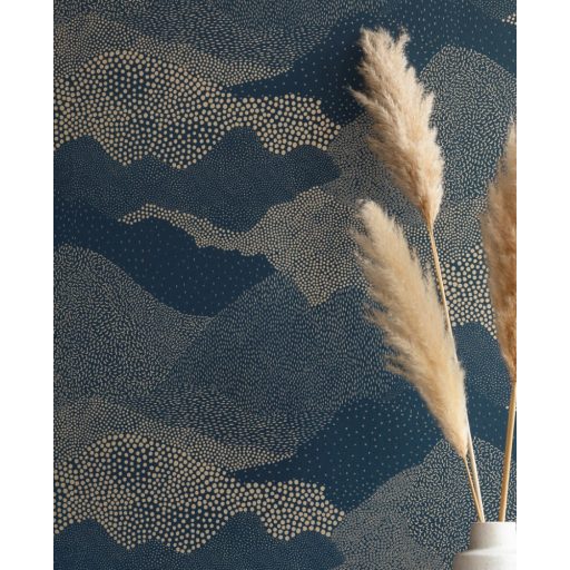 Caselio The Place to Be(d) 101816120 MISTER SANDMAN Natur magas hegyek/tenger hullámai petrolkék arany tapéta