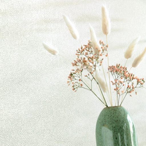 Caselio Flower Power 101847028  APRIL Csodás virágdekor hónapról hónapra Április grafikus virágterv fehér irisz/víz zöld tapéta