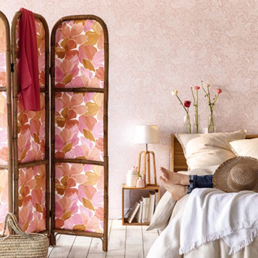 Caselio Flower Power 101884032 AUGUST  Csodás virágdekor hónapról hónapra Augusztus Virágoázis fehér korall pink arany tapéta