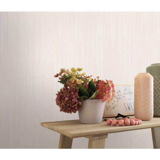 Rovátkolt (csíkos) struktúrájú egyszínű krém/bézs tónus tapéta