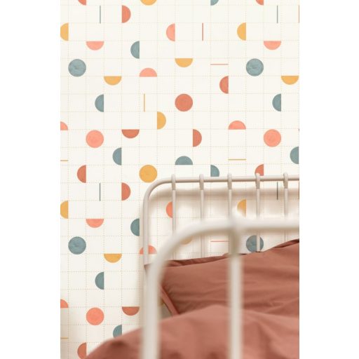 Körök és félkörök vonalak közé rendezve harmonikus geometrikus minta fehér szines fémes hatás tapéta