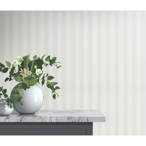 Damaszt hatású klasszikus francia csíkos minta szürkésfehér és ezüstszürke tónus tapéta