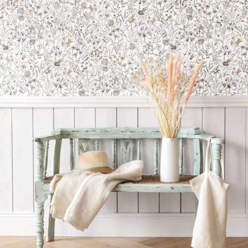 Meghívó egy francia kertbe egyedi festői virág és levélmotívum fehér fekete arany tapéta