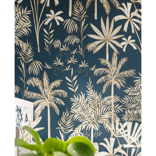 Csodás trópusi botanikus kert - pálma aloé és banánfák éjkék arany fémes hatás tapéta