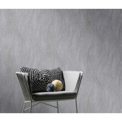 Könnyed hullámos design - Dinamikus vizuális élmény sötétszürke és ezüst tónus fémes hatás tapéta