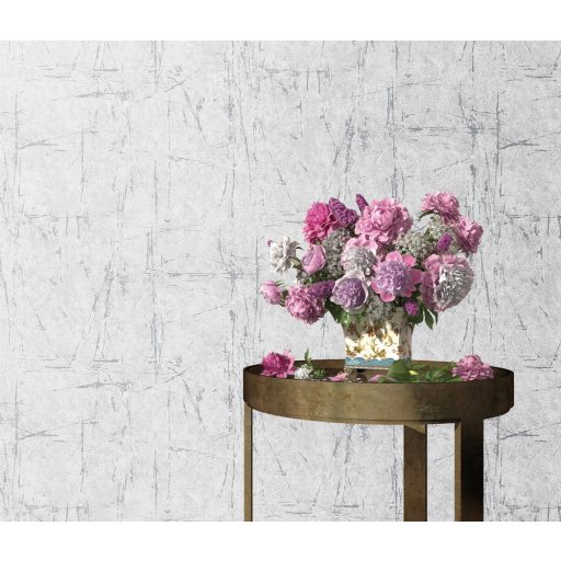 Scratch design - szabálytalan karcolt élénk struktúrminta világosszürke és ezüst tónus finom fémes hatás tapéta