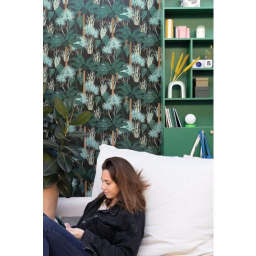 Caselio Young and Free 103376077 ENJOY LIFE Natur Egzotikus trópusi növények antracit kékeszöld barna fehér tapéta