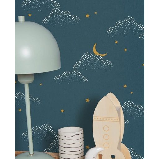 Álomszép felhőminta csillagokkal Holddal éjkék fehér teveszőrbarna tapéta