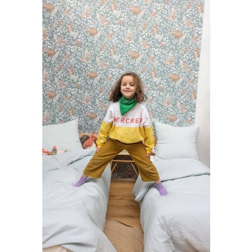 Skandináv stílusú erdei megjelenítés szürkéskék fehér bézs barna tapéta