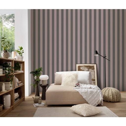 Egy klasszikus ragyogó új ruhában! Fémes tónusú csíkos/blokkcsíkos minta sötétszürke és roségold (egyesek szerint bronz) tapéta