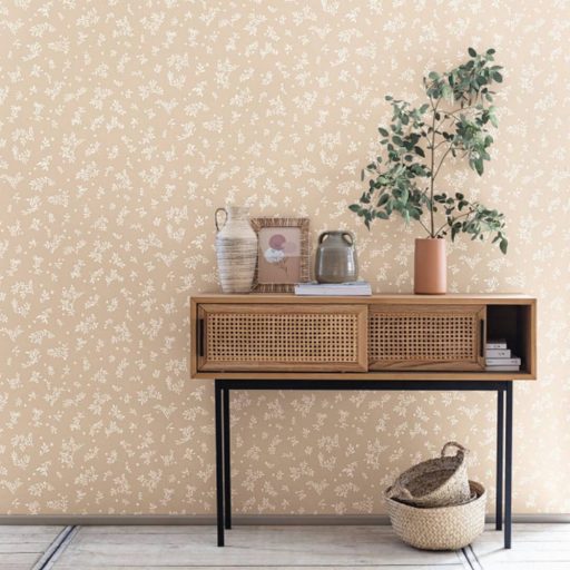 Ragyogó finom virágmotívum homokszín krémfehér tapéta