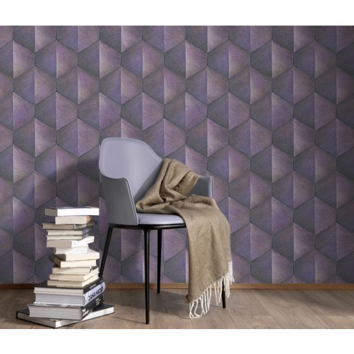 Háromdimenziós fényjáték - Szálcsiszolt felületű geometrikus minta lila orgonalila és arany tónus fémes hatás tapéta