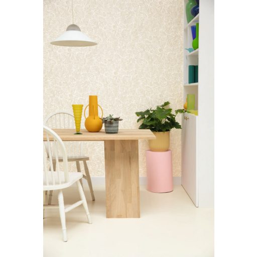 A délibáb valósággá válik! Absztrakt grafikus minta íriszfehér és bézs tónus fémesen fénylő mintarajzolat tapéta