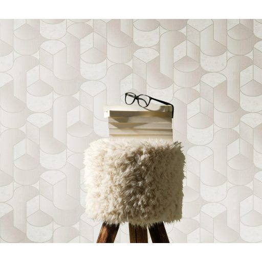 Kifinomult grafikus minta váltakozó vonal és beton struktúra háttéren krémfehér krém bézs és ezüst tónus fényes mintarészletek tapéta