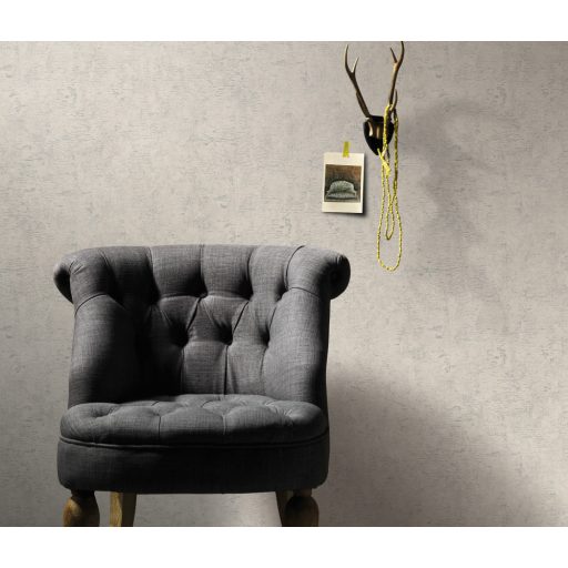 Modern kopott (shabby) felületű strukturált beton mintázat bézs és ezüst tónus fényes mintarészletek tapéta