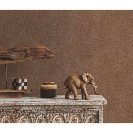 Modern (shabby) kopott felületű strukturált beton mintázat barna/vörösesbarna/bronzbarna tónus fémes fényes mintarészletek tapéta