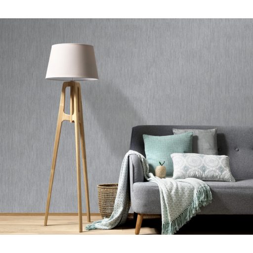 Finom vonalstruktúrájú fémes hatású egyszínű minta szürke és sötétszürke tónus enyhe fény tapéta