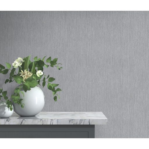 Finom vonalstruktúrájú fémes hatású egyszínű minta szürke és sötétszürke tónus enyhe fény tapéta