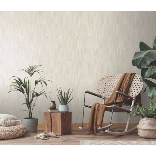 Akár fémlemezekre hasonlító 3D grafikus indusztriális minta krém bézs szürkésbézs és ezüstszürke tónusok tapéta