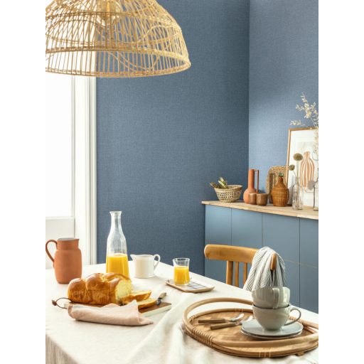 Természetes növényi textíliával - Juta - tervezett egyszínű strukturált minta viharkék tónus tapéta