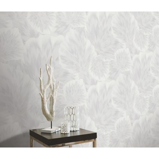 Anyagában mintás kifinomult és harmonikus 3D levélmotívum fehér/törtfehér és fehérezüst tónus finom csillogás tapéta