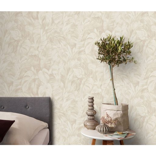 Akvarell festésű buja trópusi lombok levélzete finom fényben krém és bézs tónus tapéta