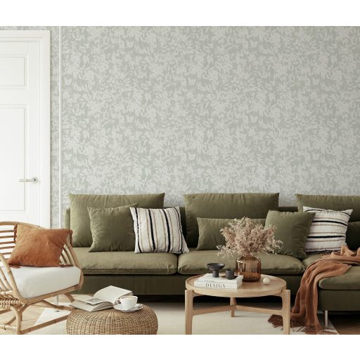 Árnyalt foltszerűen ábrázolt grafikus levélmintázat törtfehér és zöld tónus tapéta