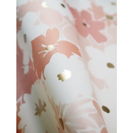 Még több virágfelhőt alkotó kis virág krémfehér bézs babarózsaszín és fémes arany tónus tapéta