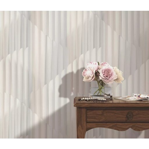 Már-már művészi ívelt formák harmonikus és ritmusos designja krém/krémfehér szürke és bézsarany tónus fémes hatás tapéta