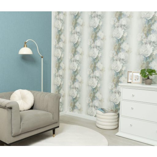 Álmodozva lebegő akvarell peóniák finom textil háttéren fehér kék szürkéskék és drapp tónus csillogó hatás tapéta