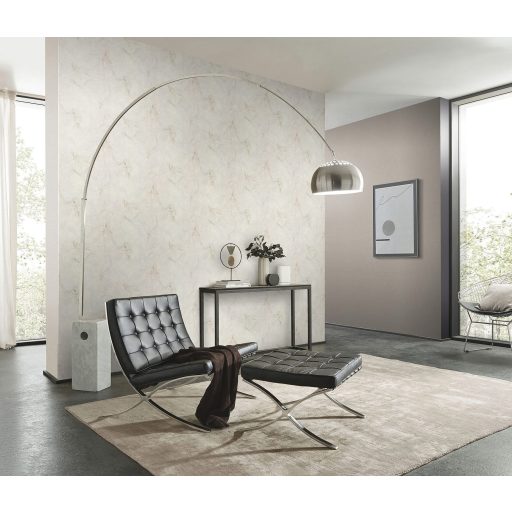 Szinte láthatatlan finoman rajzolt akvarell virág/szirom motívum bézs törtfehér és homokszín tónus csiilogó hatás tapéta