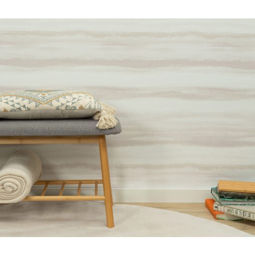 Tengerparti homok hullámzását idéző enyhén vízszintesen hullámos minta bézs krém finom szürke és pasztell rózsaszín tónus tapéta