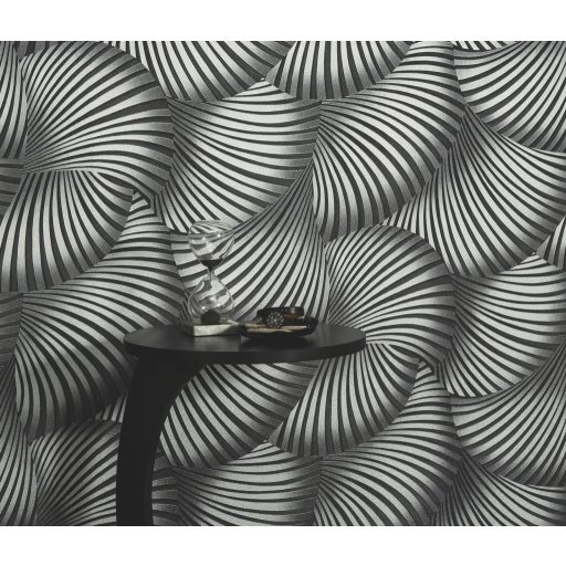Ívelt sávokból építkező mozgás illúziót keltő dinamikus 3D minta szürke és ezüst tónus fémes hatás tapéta