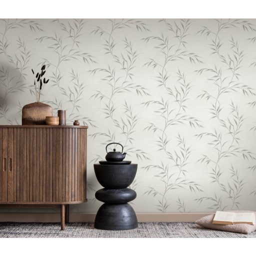 Légies elegancia vászon struktúra és áttetsző levélábrázolás törtfehér szürke ezüstszürke és gyöngyház tónus finom fény tapéta