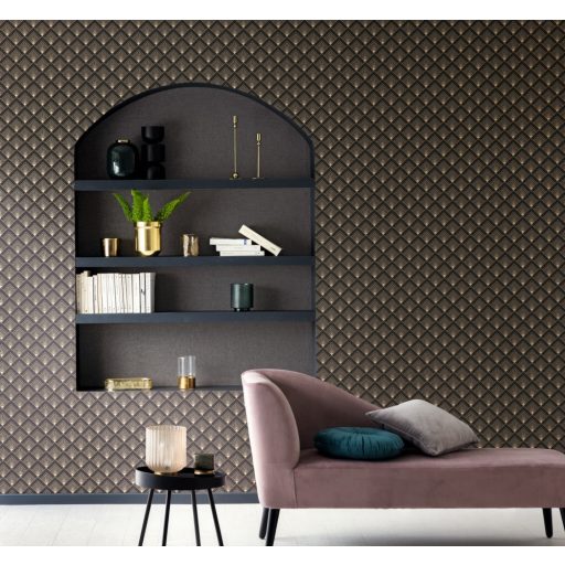Finom Art deco design kis rombuszokba zárt legyező mintával antracit és arany tónus fémes hatás tapéta