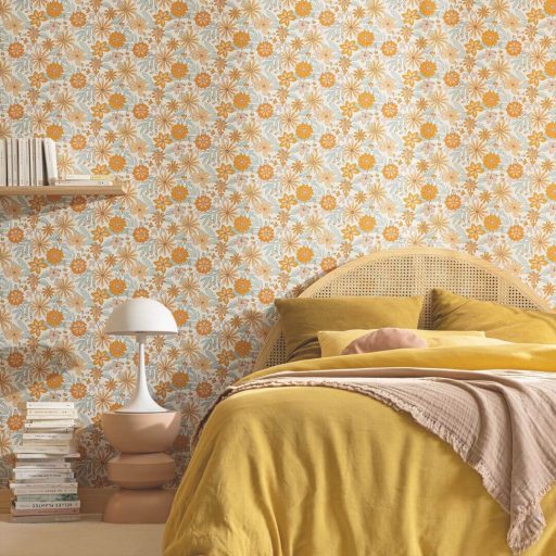 A Flower Power világa és a nagyi mintája összeér! Virágözön kompozíció fehér sáfránysárga levendula-lila és olívzöld tónus tapéta