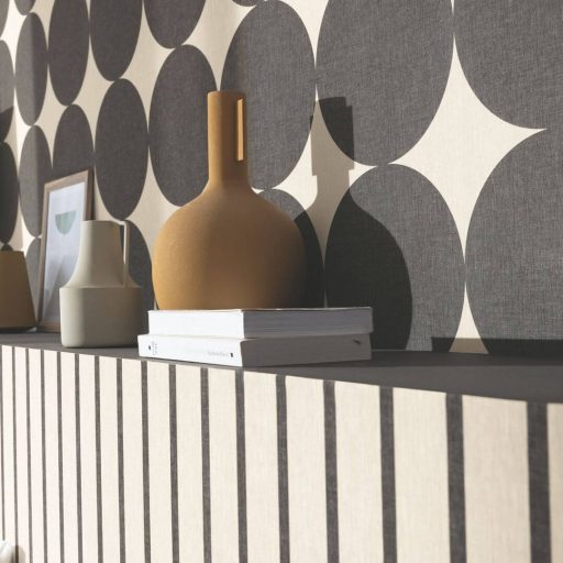 A WOW effektus garantált! XXL méretű körök merész retro mintája törtfehér és sötétszürke/antracit tónus tapéta