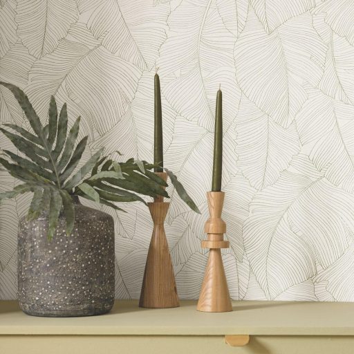Trópusi elegancia és letisztultság - Banánlevelek organikus kompozíciója fehér/vajszín és mandulazöld tónus tapéta