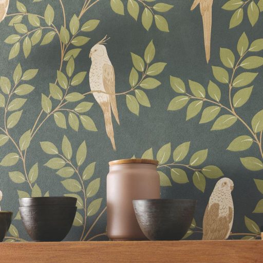 A trópusi képeskönyv legszebb lapja! Leveles ágak papagájokkal fenyőzöld levélzöld bézd és barna tónus tapéta