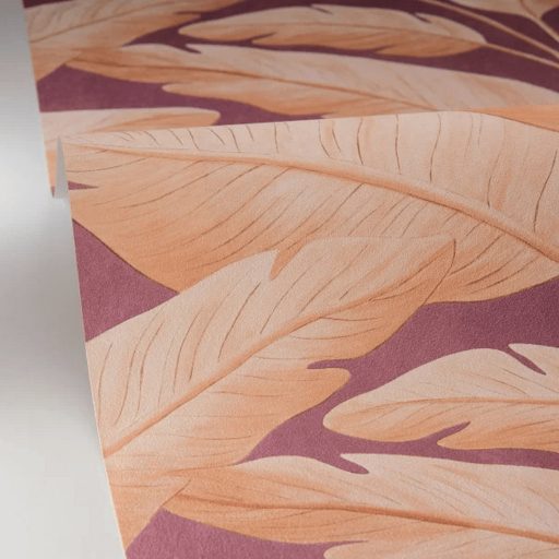 Festett hatású botanikailag hiteles banánlevelek XXL mintája bordó/lila/szilvaszín krém bézs és meleg barna tónus tapéta