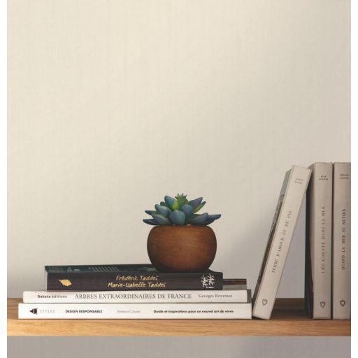 A fa hatását finoman szinte suttogva idézi meg a strukturált UNI minta világos nyárfa tónus tapéta