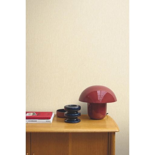 Finom textúrájú vonalszerűen strukturált természetes egyszínű minta vajszín/zabbézs tónus tapéta