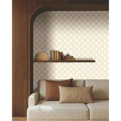 Ritmusos palmetta motívum az Art deco jegyében krémfehér meleg bézs és arany/aranybarna tónus fémes hatás tapéta