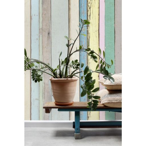 Valósághű szines koptatott deszkapalánk minta rózsaszín kék sárga és zöld tónus falpanel